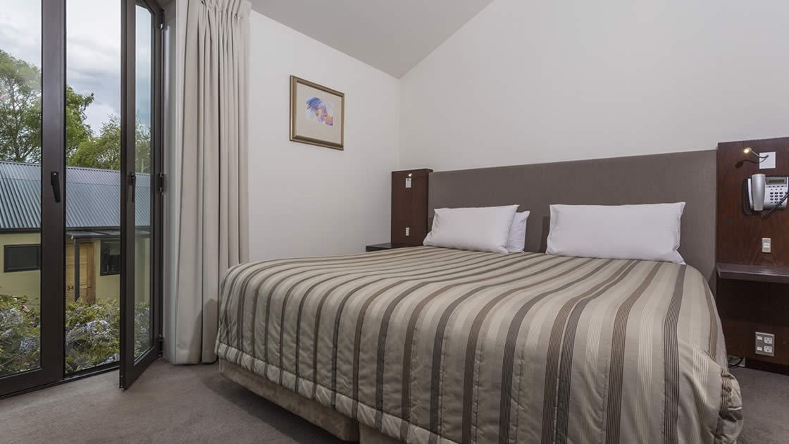Garden Court Suites & Apartments