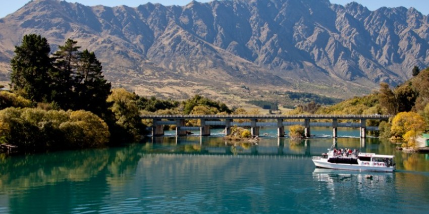 Lake Cruises - Million Dollar Cruise