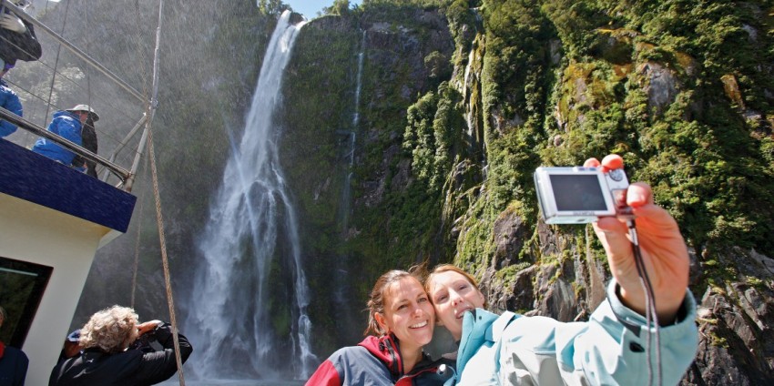 Milford Sound Overnight Cruise - Wanderer