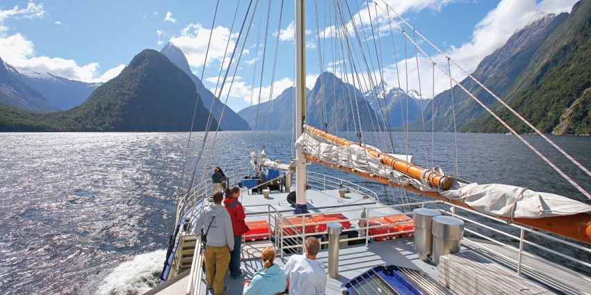 Milford Sound Overnight Cruise - Wanderer